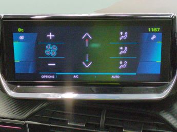 Peugeot E-2008 50kWh GT Line (136 ps) - HEATED SEATS - LANE DEPARTURE  - BLUETO