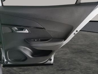 Peugeot E-2008 50kWh GT Line (136 ps) - HEATED SEATS - LANE DEPARTURE  - BLUETO