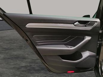 Volkswagen Passat 1.4 TSI 13kWh GTE Plug-in DSG (218 ps) - NAV - LED - VIENNA LEAT