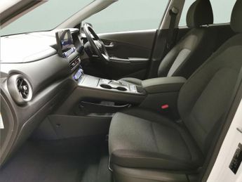 Hyundai Kona 64kWh Premium (10.5kW Charger) (204 ps) - HEATED SEATS - HEATED 