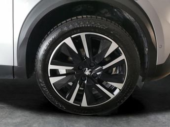 Peugeot E-2008 50kWh GT Line (136 ps) - HEATED SEATS - LANE DEPARTURE  - BLUETO