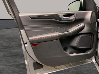 Ford Kuga 2.5 EcoBoost Duratec 14.4kWh ST-Line Plug-in CVT (225 ps) - CRUI