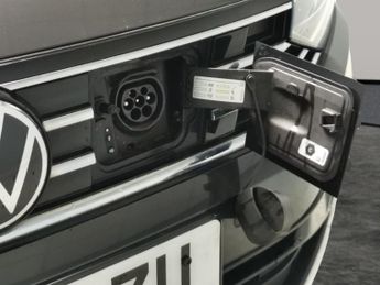 Volkswagen Passat 1.4 TSI 13kWh GTE Plug-in DSG (218 ps) - AUTO HEADLIGHTS - DAB