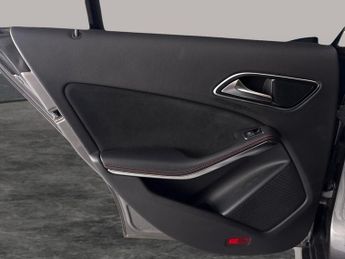 Mercedes-Benz CLA 2.1 CLA220d AMG Line Coupe 7G-DCT (177 ps) - DRIVING MODES - PAD