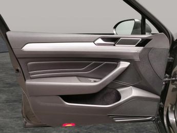 Volkswagen Passat 1.4 TSI 13kWh GTE Plug-in DSG (218 ps) - AUTO HEADLIGHTS - DAB