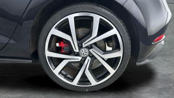 Volkswagen Golf 2.0 TSI GPF GTI Performance DSG (245 ps) - REVERSE CAM - HEATED 