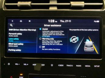 Hyundai Tucson 1.6 h T-GDi 13.8kWh Premium Plug-in 4WD (265 ps) - HEATED SEATS