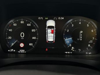 Volvo V90 2.0 T4 Momentum Plus (190 ps) - SENSUS SAT NAV - CARPLAY - PARK 