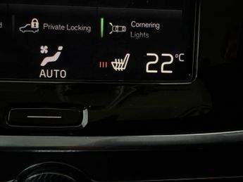 Volvo V90 2.0 T4 Momentum Plus (190 ps) - CARPLAY - PARK ASSIST - LED
