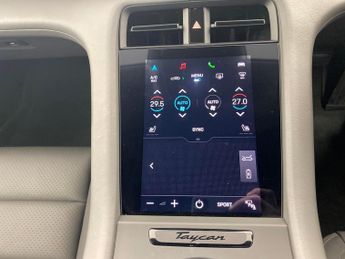 Porsche Taycan Performance 79.2kWh 4S 4WD (530 ps) - NAV - HEATED SEATS - PDLS+