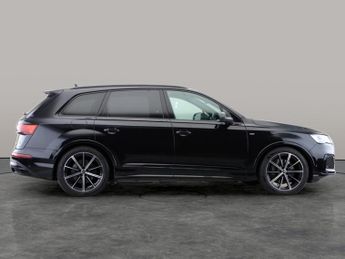 Audi Q7 3.0 TFSI V6 55 Black Edition Tiptronic quattro (340 ps) - CARPLA