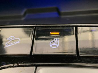 Hyundai Tucson 1.6 h T-GDi 13.8kWh Premium Plug-in 4WD (265 ps) - HEATED SEATS