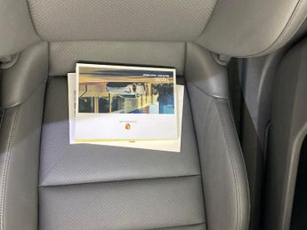 Porsche Taycan Performance 79.2kWh 4S 4WD (530 ps) - NAV - HEATED SEATS - PDLS+