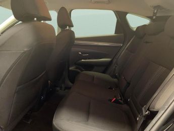 Hyundai Tucson 1.6 h T-GDi 13.8kWh Premium Plug-in 4WD (265 ps) - HEATED SEATS