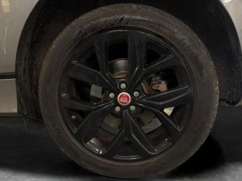 Jaguar I-PACE 400 90kWh HSE 4WD (400 ps) - MERIDIAN AUDIO - HEATED STEERING