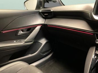 Peugeot E-208 50kWh GT (7kW Charger) (136 ps) - LED - REVERSE CAM - NAV