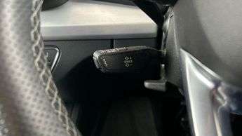 Audi Q5 2.0 TFSIe 50 S line Plug-in S Tronic quattro 17.9kWh (299 ps) - 