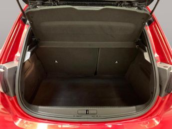 Peugeot E-208 50kWh GT (7kW Charger) (136 ps) - LED - REVERSE CAM - NAV