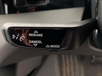 Porsche Taycan Performance 79.2kWh 4S 4WD (530 ps) - NAV - HEATED SEATS - PDLS+