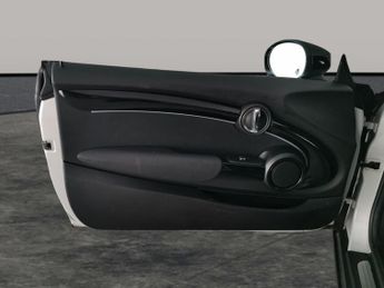 Mini Electric Hatch Cooper SE 32.6kWh Level 1 (184 ps) - CARPLAY - KEYLESS ENTRY - L