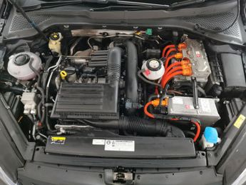 Volkswagen Golf 1.4 TSI 8.7kWh GTE Plug-in DSG (204 ps) - BLUETOOTH - PADDLE SHI