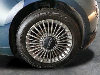 Fiat 500e 42kWh Icon (118 ps) - LANE DEPARTURE  - BLUETOOTH - CRUISE