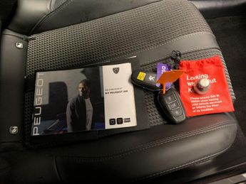 Peugeot E-208 50kWh GT (7kW Charger) (136 ps) - LED - REVERSE CAM - NAV