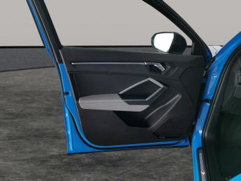 Audi Q3 2.0 TDI 35 Black Edition Sportback S Tronic (150 ps) - REVERSE C