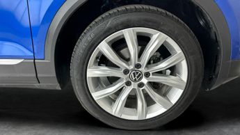 Volkswagen T-Roc 1.5 TSI GPF EVO SEL DSG (150 ps) - NAV - CARPLAY - LED