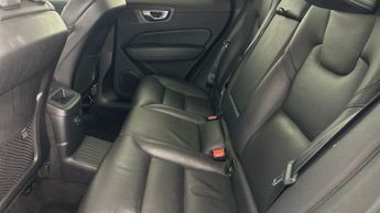 Volvo XC60 2.0h T6 Recharge 18.8kWh Inscription Expression Plug-in AWD (350