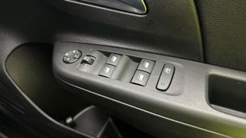 Vauxhall Corsa Electric 50kWh Yes (136 ps) - CRUISE - CLIMATE CONTROL - DAB