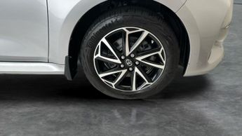 Toyota Yaris 1.5 VVT-h Design E-CVT (116 ps) - BLUETOOTH - AIR CON - DAB