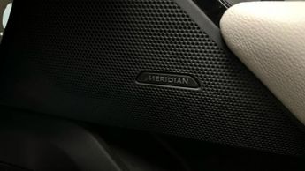 Land Rover Range Rover Velar 2.0 D200 MHEV R-Dynamic S 4WD (204 ps) - MERIDIAN AUDIO - NAV