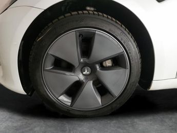 Tesla Model 3 Standard Range Plus RWD (241 bhp) - PARK ASSIST - LED - REVERSE 