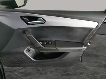 Seat Leon 1.4 eHybrid 12.8kWh FR Plug-in DSG (204 ps) - NAV - BLUETOOTH - 