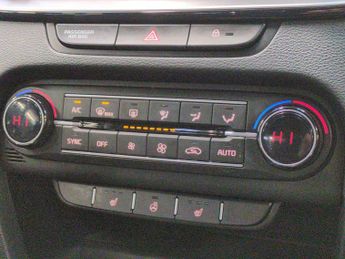 Kia Xceed 1.5 T-GDi 3 DCT (158 bhp) - HEATED STEERING - LANE DEPARTURE  - 