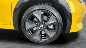 Peugeot E-208 50kWh GT (136 ps) - BLIND SPOT ASSIST - BLUETOOTH - SPEED LIMIT 