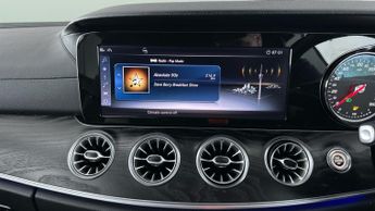 Mercedes-Benz E Class 2.0 E300 AMG Line (Premium Plus) Coupe G-Tronic+ (245 ps) - PAN 