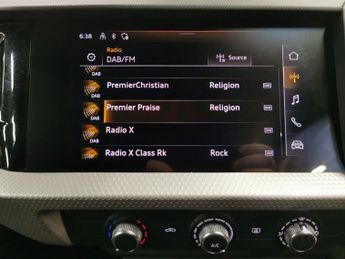 Audi A1 1.0 TFSI 25 S line Sportback S Tronic (95 ps) - SPORTS SEATS - B