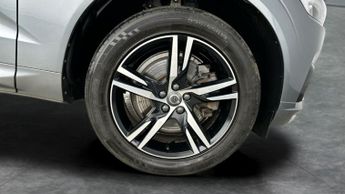 Volvo XC60 2.0h T8 Twin Engine 10.4kWh R-Design Plug-in AWD (390 ps) - SENS