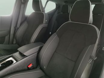 Volvo XC40 Recharge 69kWh Ultimate (231 ps) - ADAPT CRUISE - CARPLAY - HK A