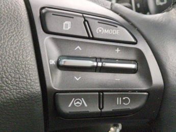 Hyundai Kona 1.6 h-GDi SE Connect DCT (141 ps) - CRUISE - DIGITAL DASH - PADD