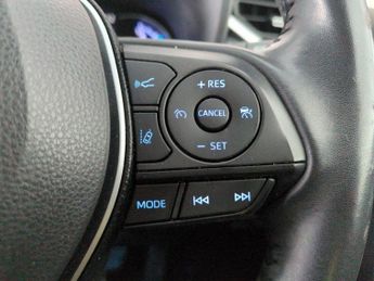 Toyota RAV4 2.5 VVT-h Design CVT (218 ps) - REVERSE CAM - NAV - HEATED STEER