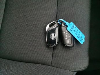 MG Mg4 51kWh SE (170 ps) - LANE DEPARTURE  - BLUETOOTH - DRIVING MODES