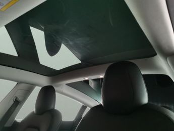 Tesla Model 3 Standard Range Plus RWD (241 bhp) - PARK ASSIST - LED - REVERSE 