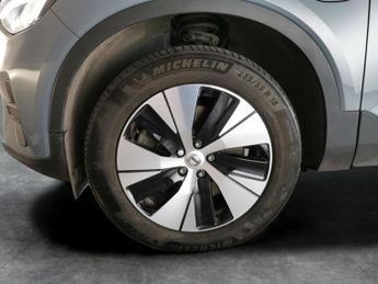 Volvo XC40 1.5h T4 Recharge 10.7kWh Core Plug-in (211 ps) - CARPLAY - PARK 