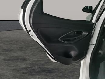 Toyota Yaris 1.5 VVT-h Design E-CVT (116 ps) - BLUETOOTH - DRIVING MODES