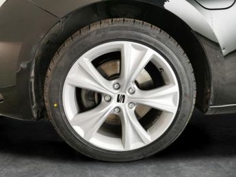 Seat Leon 1.4 eHybrid 12.8kWh FR Plug-in DSG (204 ps) - NAV - BLUETOOTH - 