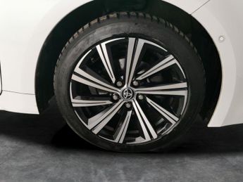 Toyota Corolla 1.8 VVT-h GPF Design CVT (122 ps) - LED - REVERSE CAM - NAV