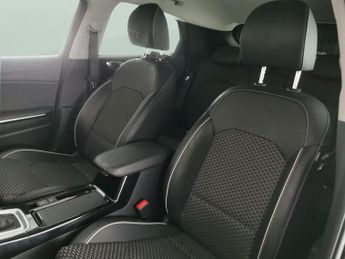 Kia Xceed 1.5 T-GDi 3 DCT (158 bhp) - HEATED STEERING - LANE DEPARTURE  - 